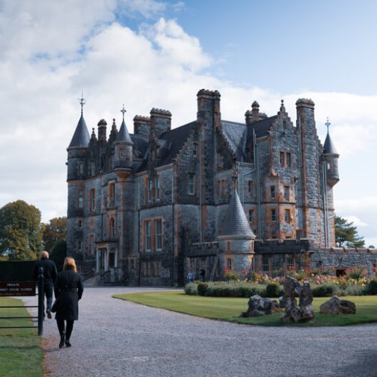 Blarney Castle – Rücklings zur Muse der Beredsamkeit